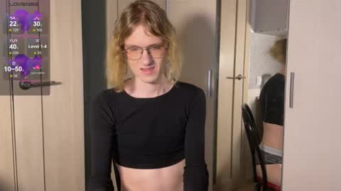 Snapshot of avery_adam chatting on 7, 2, 2026 Alex online show from 7, 2, 2026