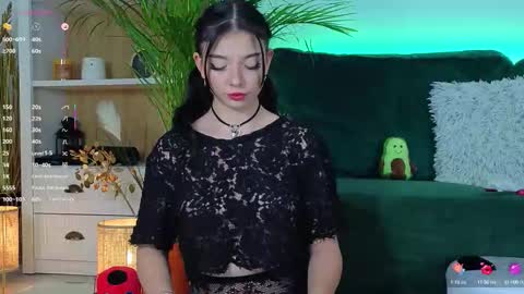 AveryWillow online show from 16, 10, 2025