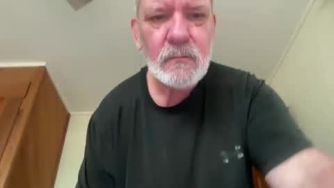 Snapshot of avgdiver chatting on 28, 4, 2026 avgdiver online show from 28, 4, 2026