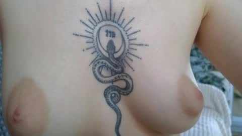 avgustina_love online show from 8, 4, 2026