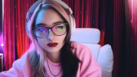 Snapshot of avi_nile chatting on 15, 2, 2025 Avriel online show from 15, 2, 2025