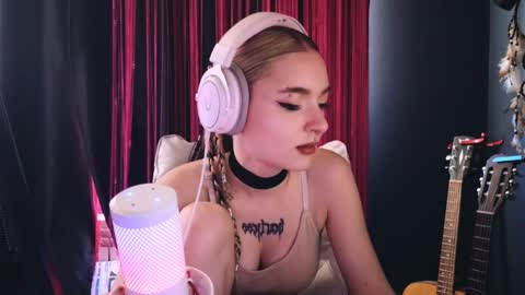 Avriel online show from 1, 6, 2026