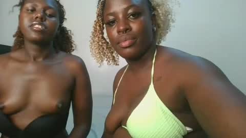 Snapshot of avian_babe1 chatting on 18, 7, 2026 avian_babe1 online show from 18, 7, 2026