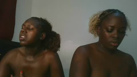 Snapshot of avian_babe1 chatting on 19, 7, 2026 avian_babe1 online show from 19, 7, 2026