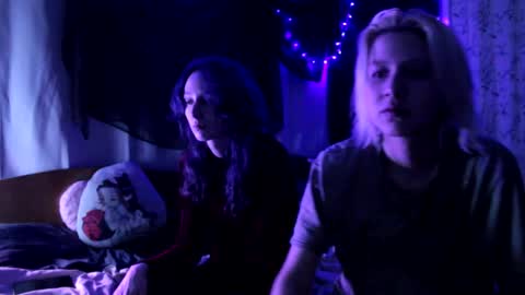 Snapshot of avny_loki chatting on 31, 10, 2025 Avny online show from 31, 10, 2025