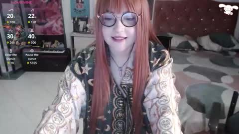 Snapshot of avril2809 chatting on 15, 10, 2025 Abril online show from 15, 10, 2025