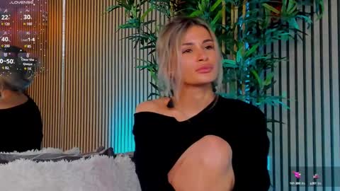 AVRILL CYRUX online show from 22, 2, 2025