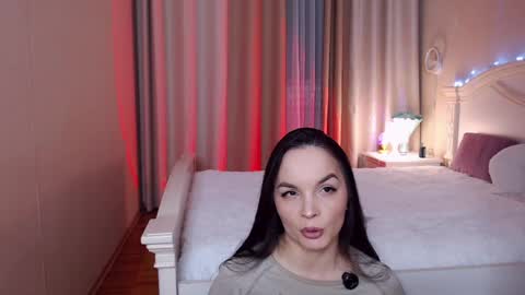 Snapshot of avrora_lew_ chatting on 1, 5, 2026 Avrora Inst online show from 1, 5, 2026