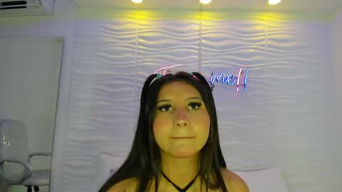 Avy  online show from 12, 12, 2024