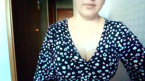 awesomeladyy online show from 4, 4, 2026