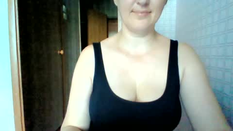 Snapshot of awesomeladyy chatting on 23, 6, 2026 awesomeladyy online show from 23, 6, 2026