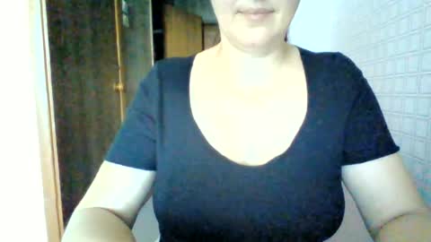 Snapshot of awesomeladyy chatting on 28, 6, 2026 awesomeladyy online show from 28, 6, 2026