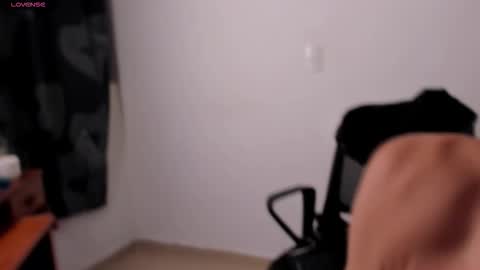 axel davis  online show from 18, 11, 2025