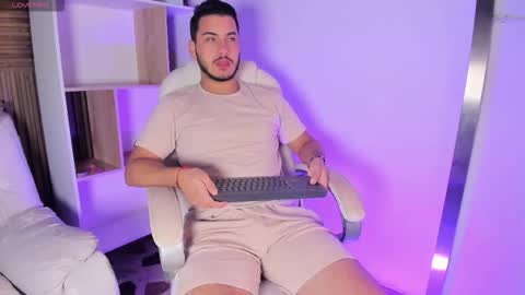 axel_grey_ online show from 13, 10, 2025