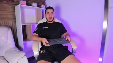 axel_grey_ online show from 14, 10, 2025
