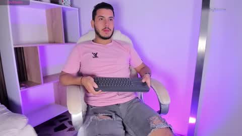 axel_grey_ online show from 15, 10, 2025