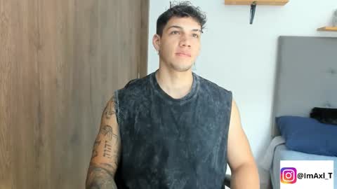 INDEPENDENT MODEL  online show from 25, 11, 2025