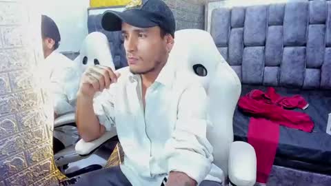 Axell Cross2 online show from 8, 2, 2025