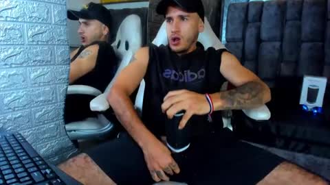 Axell Cross2 online show from 6, 3, 2025