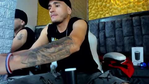 Axell Cross2 online show from 6, 3, 2025