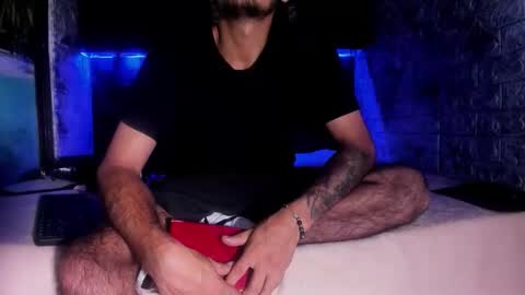 Axell Cross2 online show from 27, 3, 2026