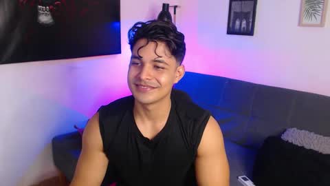 Snapshot of axell_dior chatting on 15, 9, 2025 axell online show from 15, 9, 2025