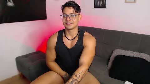 Snapshot of axell_dior chatting on 28, 3, 2026 axell online show from 28, 3, 2026