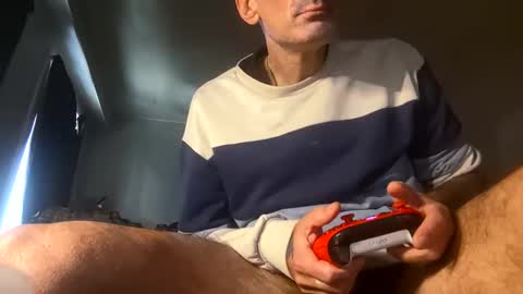 Snapshot of axion13 chatting on 10, 11, 2025 axion13 online show from 10, 11, 2025