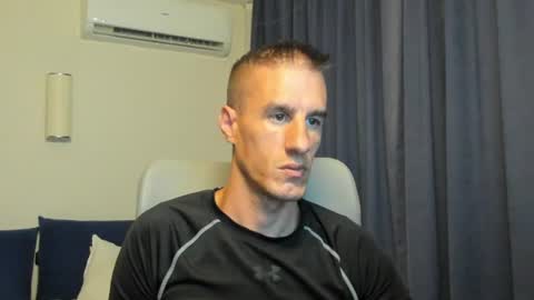Snapshot of axl_fx chatting on 24, 6, 2026 Axl online show from 24, 6, 2026