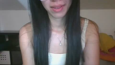 Snapshot of axuepetitt chatting on 24, 7, 2026 axue online show from 24, 7, 2026