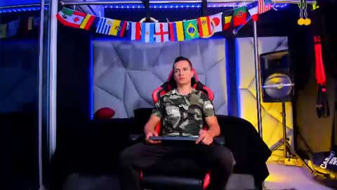 Ayden Miller online show from 30, 6, 2026