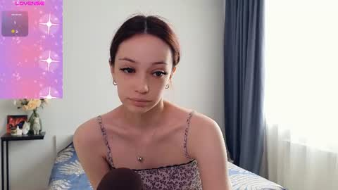Snapshot of ayehoney chatting on 8, 7, 2026 Hailey Wellington online show from 8, 7, 2026