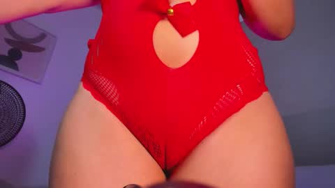 Snapshot of ayla13_ chatting on 17, 4, 2026 Alyda Jaramillo online show from 17, 4, 2026