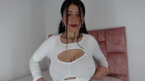 Snapshot of aylasophia_ chatting on 7, 12, 2024 Ayla Sophia online show from 7, 12, 2024