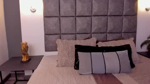 Ayleen online show from 4, 3, 2025