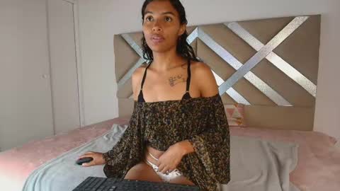aylin_valerie online show from 8, 6, 2026