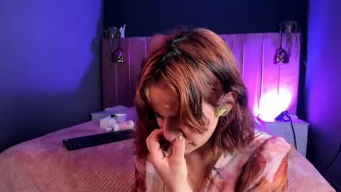 Snapshot of azahara_18 chatting on 28, 7, 2026 Azahara online show from 28, 7, 2026