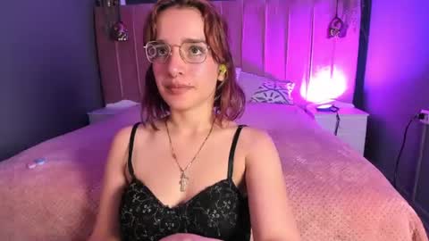 Snapshot of azahara_18 chatting on 29, 7, 2026 Azahara online show from 29, 7, 2026