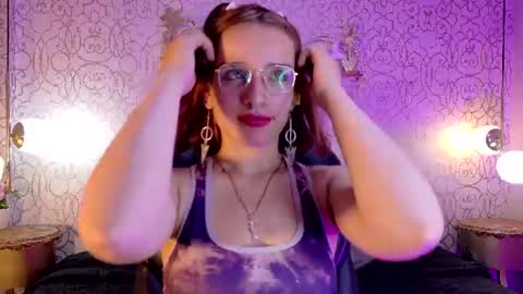 Snapshot of azahara_18 chatting on 3, 8, 2026 Azahara online show from 3, 8, 2026