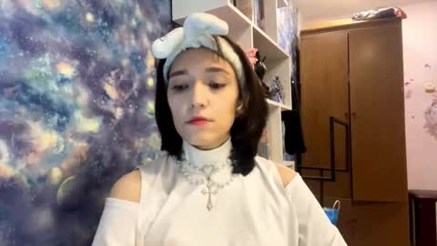 Snapshot of azaleegansen chatting on 2, 11, 2025 Minro online show from 2, 11, 2025