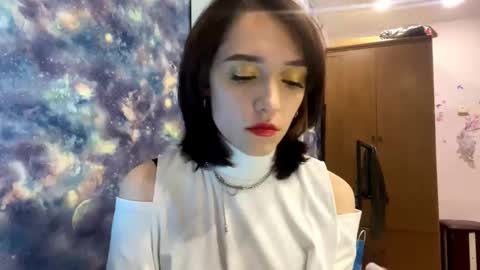 Snapshot of azaleegansen chatting on 6, 11, 2025 Minro online show from 6, 11, 2025