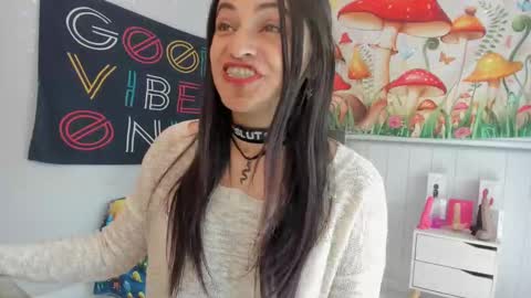 Azucena R online show from 28, 10, 2025