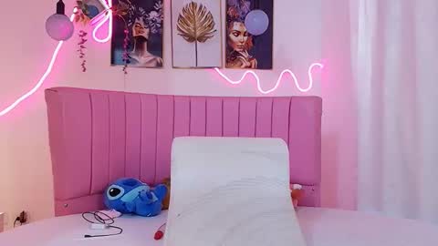 Snapshot of azul_horny chatting on 13, 5, 2026 PRINCESS AZUL. online show from 13, 5, 2026