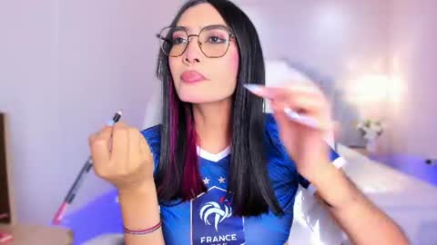 Snapshot of azurakindong chatting on 14, 7, 2026 Azura online show from 14, 7, 2026