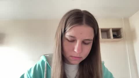 Snapshot of azzieheberly chatting on 17, 6, 2026 Niki online show from 17, 6, 2026