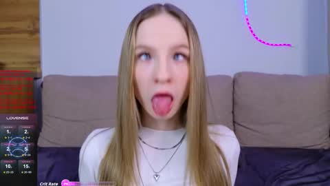 Snapshot of b4by_emilia chatting on 20, 11, 2025 b4by_emilia online show from 20, 11, 2025