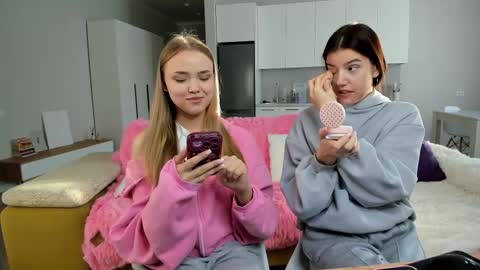 Monica online show from 26, 10, 2025