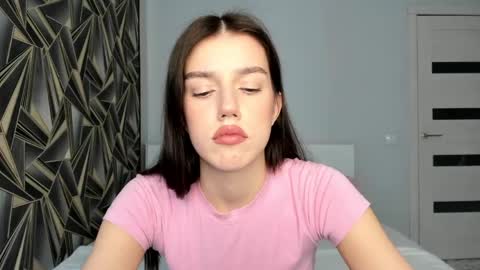 Monica online show from 16, 4, 2026