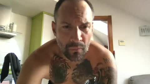 Snapshot of babakeror chatting on 21, 7, 2026 BKR online show from 21, 7, 2026