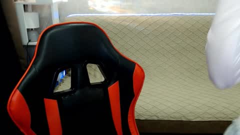 baby_kitte online show from 13, 1, 2026